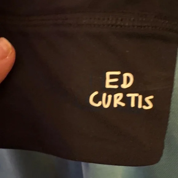 Lululemon and Ed Curtis collab sports bra size 4 nwot - Picture 2 of 6